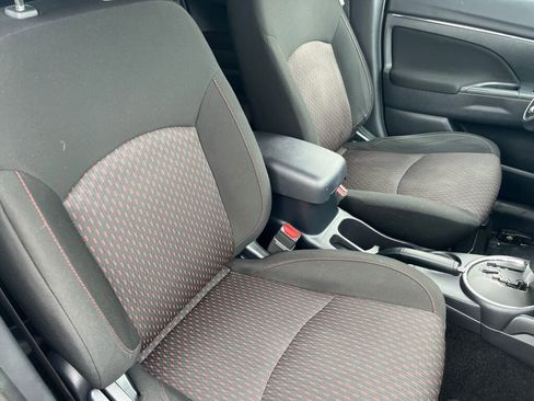 Used 2017 Mitsubishi Outlander Sport SE FWD image 28