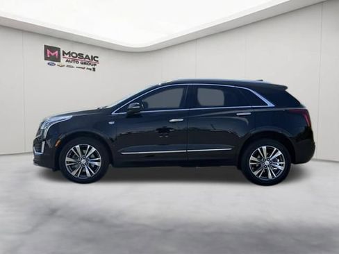 Used 2021 Cadillac XT5 Premium Luxury w/ LPO, Floor Liner Package AWD/4WD image 5