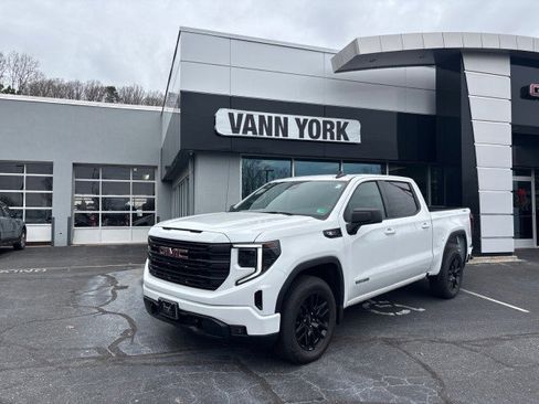 New 2025 GMC Sierra 1500 Elevation image 1