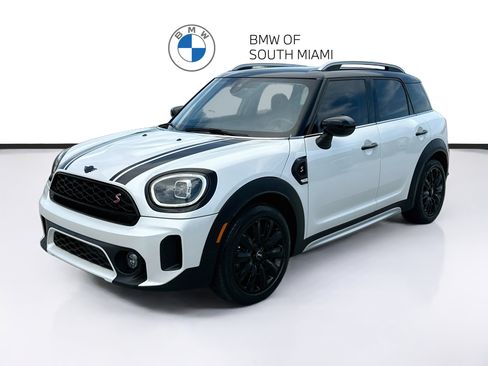 Used 2024 MINI Cooper Countryman S w/ Premium Package FWD image 3