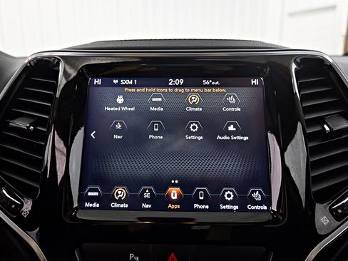 Used 2020 Jeep Cherokee Limited image 16