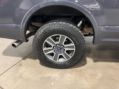 Used 2016 Ford F150 XLT w/ Equipment Group 302A Luxury AWD/4WD image 41