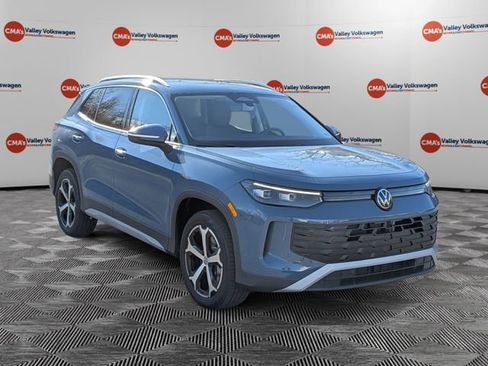 New 2026 Volkswagen Tiguan SE image 3