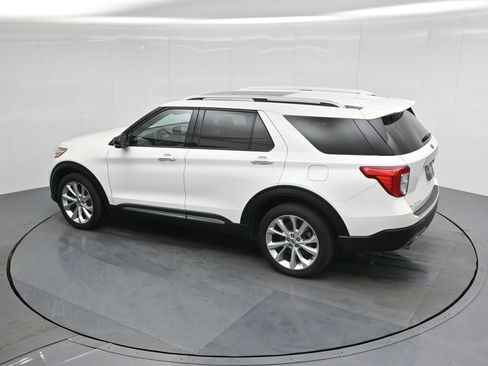 Certified 2022 Ford Explorer Platinum w/ Technology Package image 46