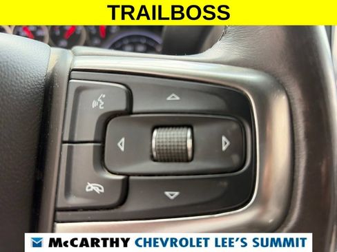 Used 2022 Chevrolet Silverado 1500 LT Trail Boss w/ Convenience Package II AWD/4WD image 19