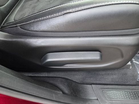 Certified 2025 Jeep Grand Cherokee Altitude AWD/4WD image 15