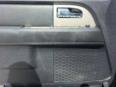 Used 2015 Ford Expedition EL XLT w/ Equipment Group 202A AWD/4WD image 13