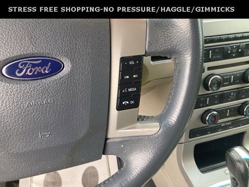 Used 2009 Ford Flex SEL image 23