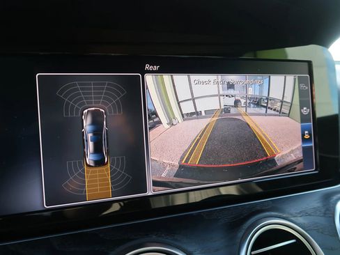 Used 2017 Mercedes-Benz E 300 image 35