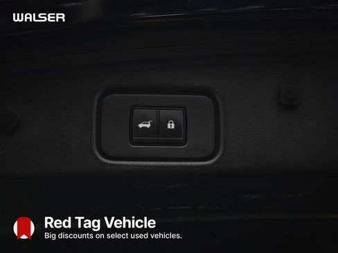 Used 2025 Nissan Pathfinder SV AWD/4WD image 19