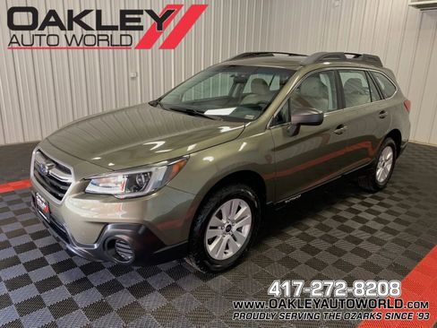 Used 2018 Subaru Outback 2.5i image 1