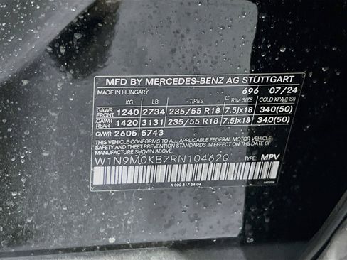 Used 2024 Mercedes-Benz EQB 300 4MATIC image 33