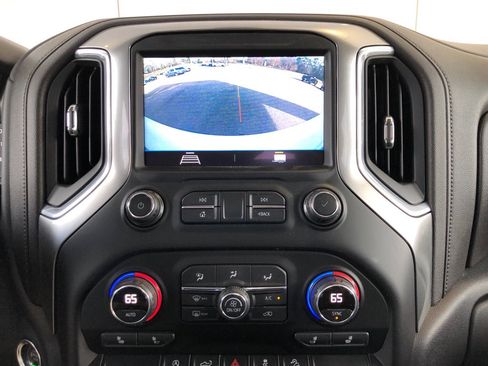 Used 2020 Chevrolet Silverado 1500 LT Trail Boss w/ Convenience Package image 11