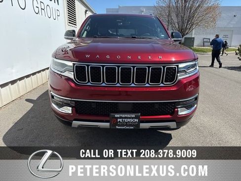 Used 2024 Jeep Wagoneer L Series II w/ Flexible Seating Group AWD/4WD image 9