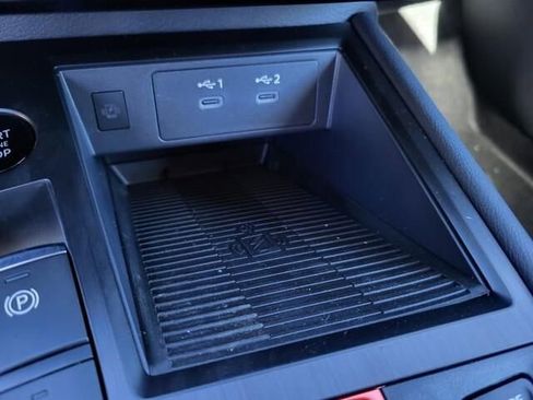 New 2025 Nissan Kicks SR w/ Illumination Package image 11