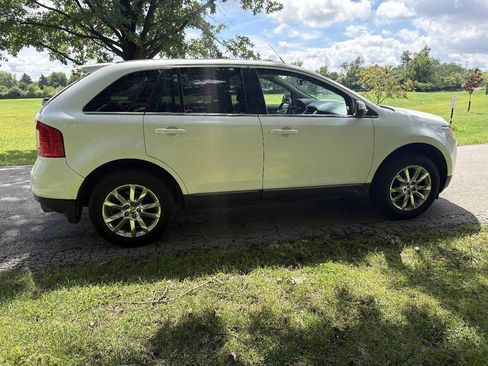 Used 2011 Ford Edge Limited FWD image 12