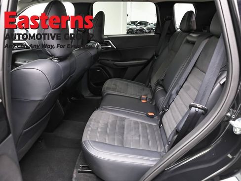 Used 2025 Mitsubishi Outlander SE AWD/4WD image 22