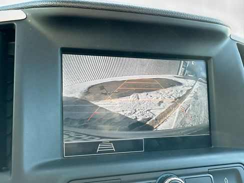 Used 2024 GMC Terrain SLE image 33