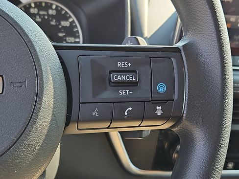 Certified 2023 Nissan Rogue SV image 20