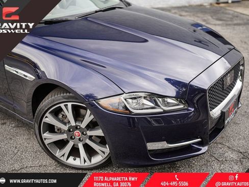 Used 2017 Jaguar XJ R-Sport image 8