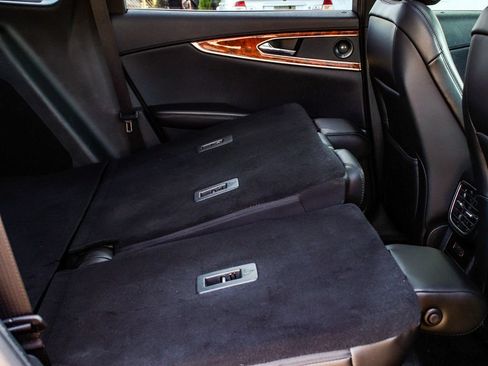 Used 2020 Lincoln Nautilus Reserve AWD/4WD image 38