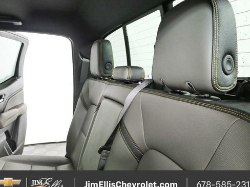 Used 2024 Chevrolet Colorado ZR2 w/ ZR2 Convenience Package III AWD/4WD image 19