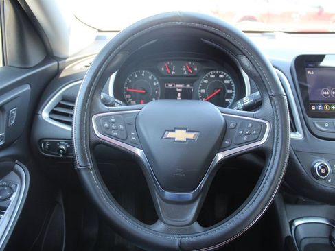Used 2023 Chevrolet Malibu LT FWD image 15