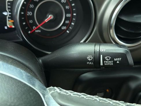 Used 2021 Jeep Gladiator Rubicon AWD/4WD image 31