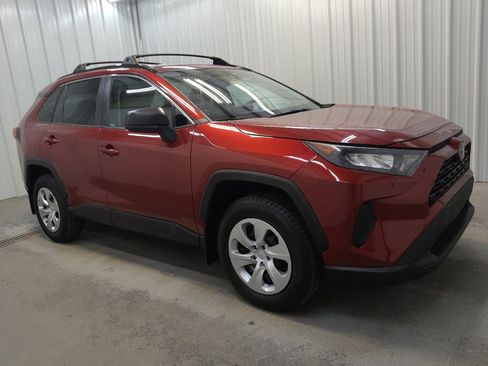 Used 2019 Toyota RAV4 LE w/ All Weather Liner Package AWD/4WD image 11