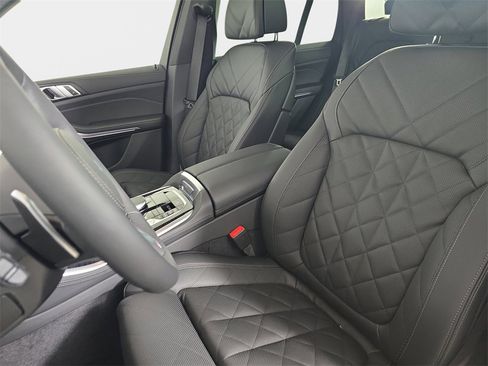 New 2026 BMW X5 xDrive40i w/ M Sport Package image 15