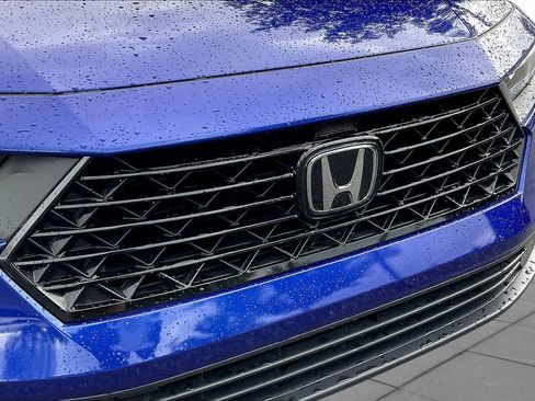 Used 2025 Honda Accord Sport image 59