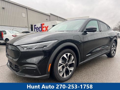 Used 2025 Ford Mustang Mach-E Select w/ Comfort Package Lite image 1