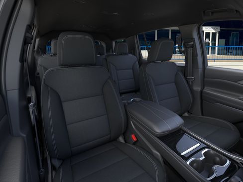 New 2026 Chevrolet Traverse LT w/ Midnight/Sport Edition FWD image 16