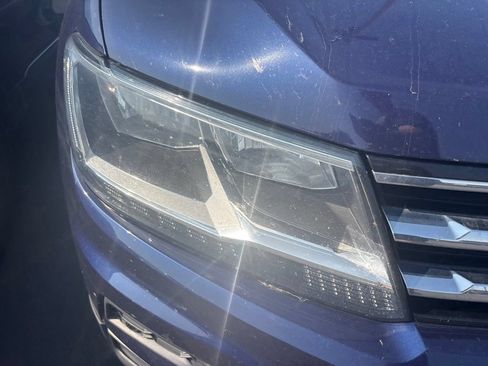 Used 2021 Volkswagen Tiguan SEL AWD/4WD image 33
