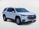 Used 2018 Chevrolet Traverse LT image 3