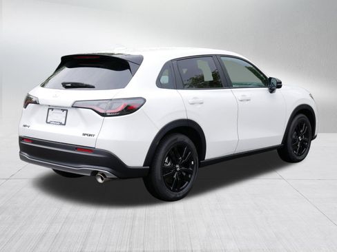 Used 2027 Honda HR-V Sport image 7