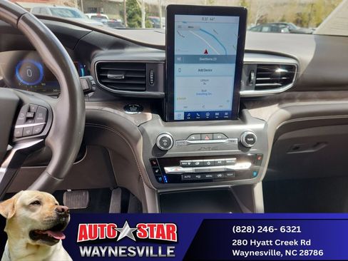 Used 2020 Ford Explorer Platinum w/ Premium Technology Package AWD/4WD image 19