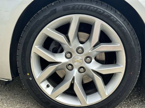 Certified 2019 Chevrolet Impala Premier FWD image 31