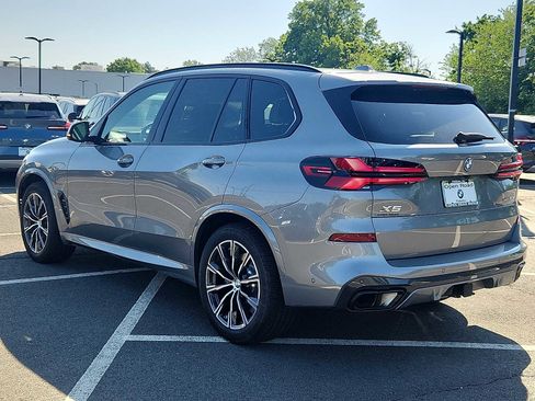Used 2026 BMW X5 xDrive50e w/ M Sport Package AWD/4WD image 4