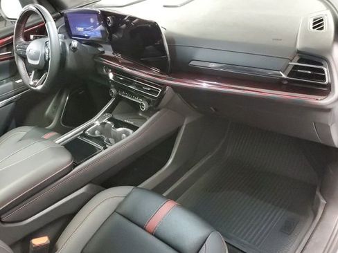 Used 2026 Chevrolet Traverse RS image 25