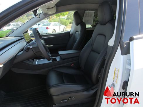 Used 2023 Tesla Model Y Long Range image 30