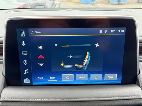 Used 2022 Chevrolet Tahoe LT w/ Luxury Package image 17