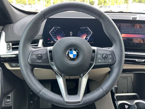 Used 2025 BMW X1 xDrive28i w/ Technology Package AWD/4WD image 18