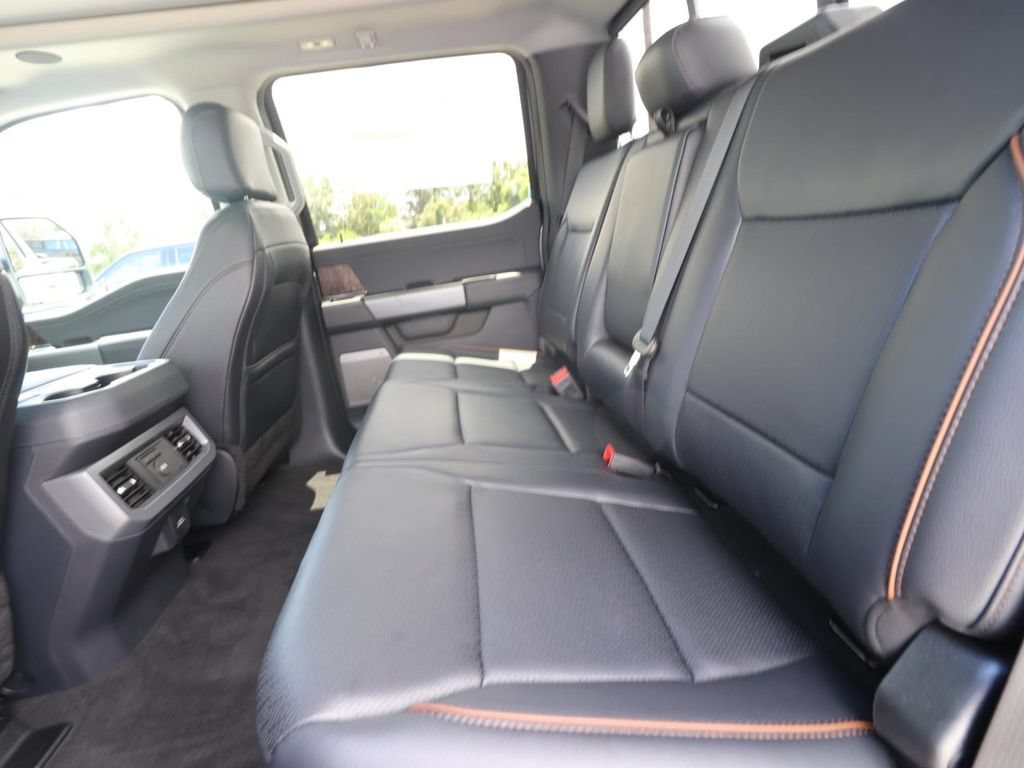 New 2026 Ford F250 Lariat w/ Black Appearance Package AWD/4WD image 10