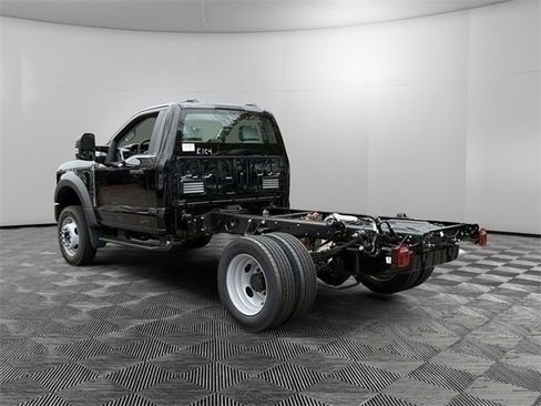 New 2026 Ford F550 XL w/ XL Chrome Package image 3