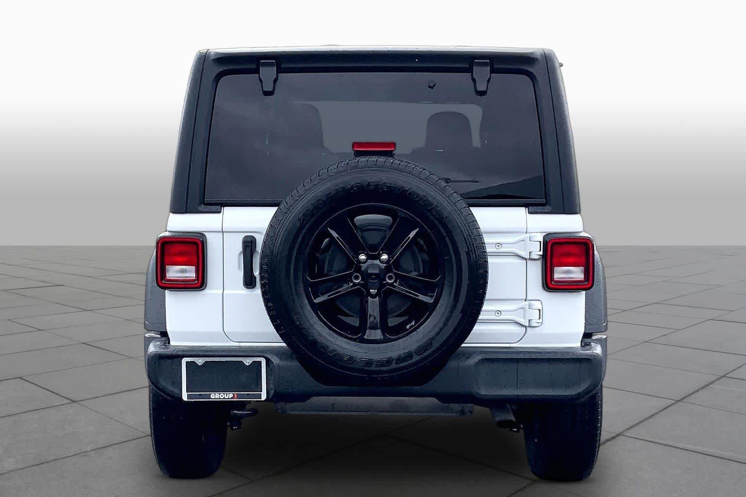 Used 2023 Jeep Wrangler Unlimited Sport AWD/4WD image 5