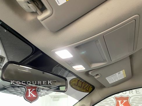 Used 2022 Ford Ranger Lariat w/ Equipment Group 501A High image 18