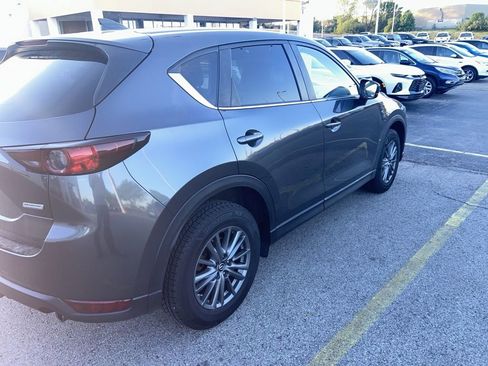 Used 2017 MAZDA CX-5 Touring w/ I-ACTIVSENSE Package FWD image 5