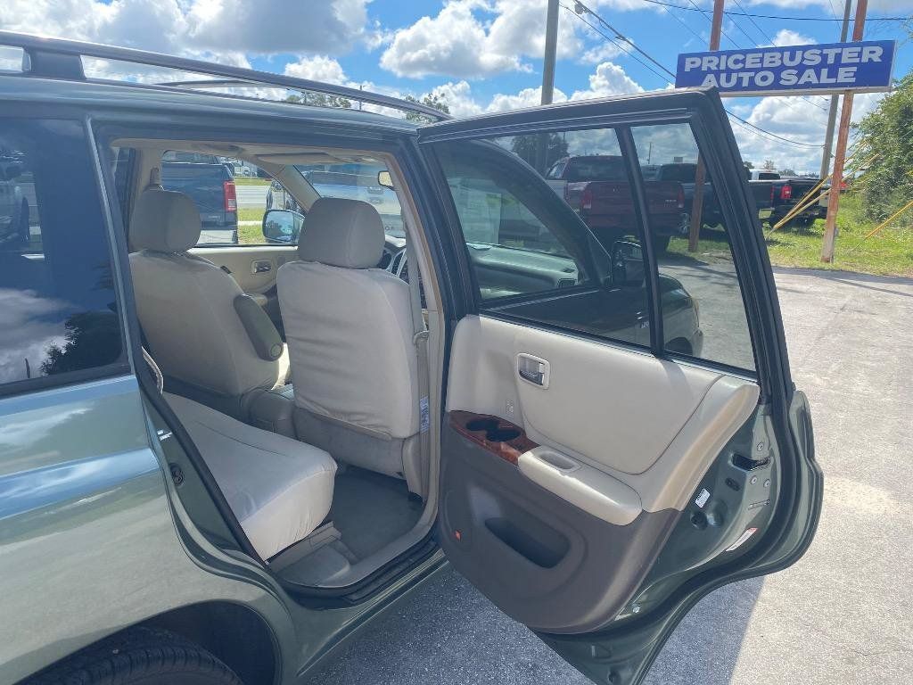 Used 2005 Toyota Highlander Limited w/ Leather Trim Pkg AWD/4WD image 19