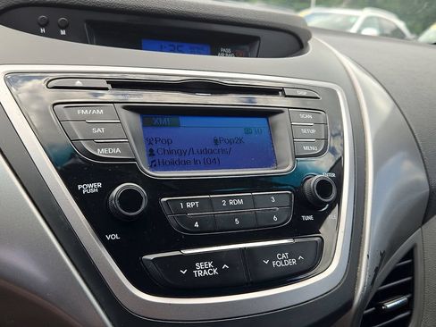 Used 2013 Hyundai Elantra GLS FWD image 21